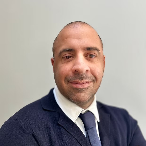 Senior UK immigration lawyer at Visas 24/7